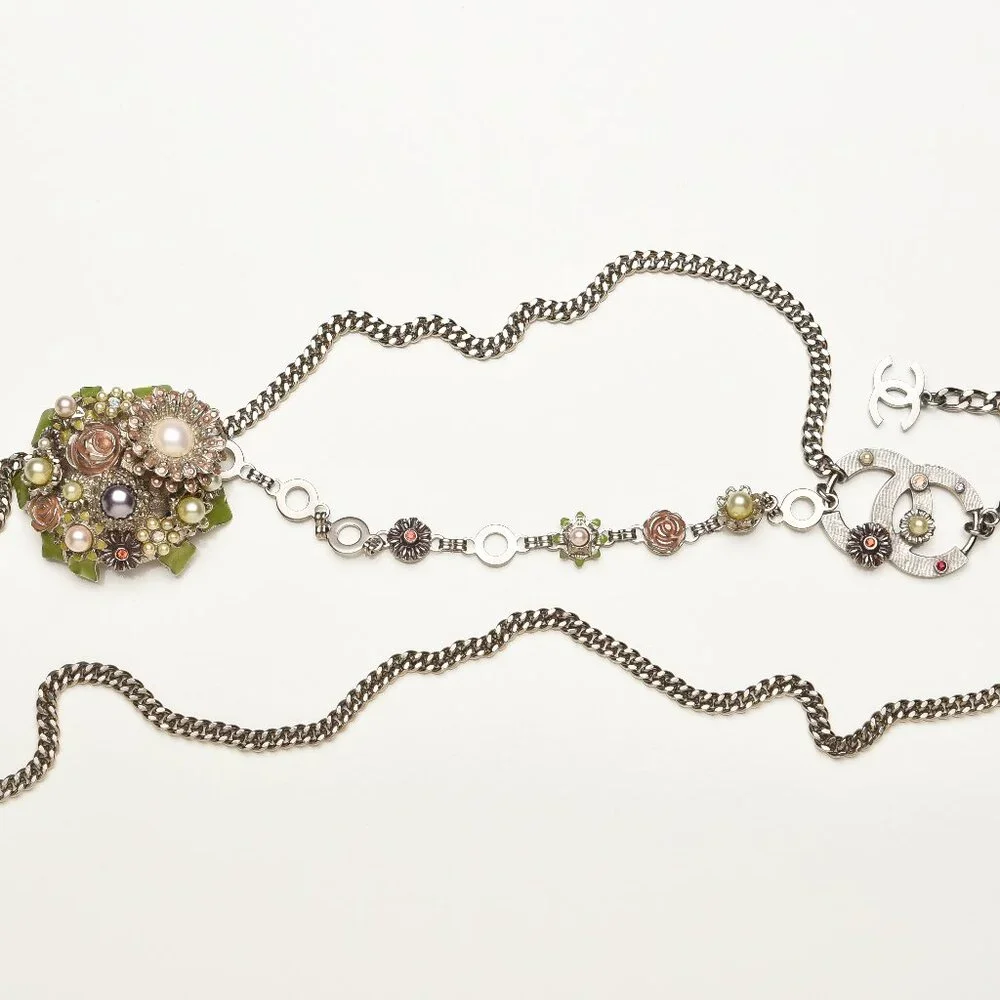 Vintage Chanel Logo Catwalk Chain Belt Floral 2005 NWOT - Picture 3 of 14